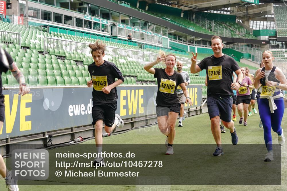 13.09.2026 - 21. swb-Marathon Bremen Michael Burmester http://msf.ph/oto/10467278 13.09.2026 10:35:52 Laufen im Stadion 10093, 10144, 10147, 10152, 10157, 10160, 10173, 10175, 10181, 10182, 10185, 10187, 10195, 10245, 10251, 10263, 10272, 10275, 10278, 10291, 10306, 10309, 10338, 10357, 10367, 10368, 10369, 10377, 10382, 10390, 10403, 10409, 10411, 10420, 10427, 10429, 10439, 10473, 10477, 10481, 10485, 10492, 10528, 10531, 10559, 10560, 10569, 10607, 10617, 10636, 10639, 10669, 10671, 10672, 10677, 10715, 10928, 11162, 11343, 11803, 11965, 10146, 10222 meine-sportfotos.de