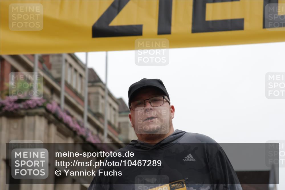 13.09.2026 - Kiel Lauf Yannick Fuchs http://msf.ph/oto/10467289 13.09.2026 10:04:18 Ziel 8443, 543, 4360, 8447, 8982, 11602, 543 meine-sportfotos.de