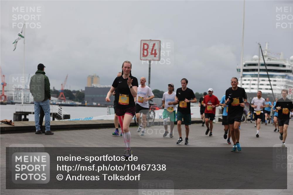 13.09.2026 - Kiel Lauf Andreas Tolksdorf http://msf.ph/oto/10467338 13.09.2026 12:07:55 Kiellinie 737, 4, 86, 1747, 3 meine-sportfotos.de