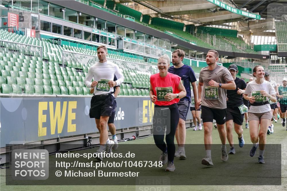13.09.2026 - 21. swb-Marathon Bremen Michael Burmester http://msf.ph/oto/10467348 13.09.2026 13:13:36 Laufen im Stadion 118, 183, 270, 278, 349, 460, 514, 576, 600, 631, 695, 702, 768, 933, 950, 956, 1005, 1143, 1286, 1334, 1392, 1408, 1426, 1573, 1596, 1641, 1991, 2005, 2024, 2035, 2079, 2233, 2264, 2336, 2387, 2412, 2439, 2457, 2461, 2478, 2505, 2521, 2540, 2564, 2612, 2665, 2684, 2693, 2765, 2773, 2792, 2815, 2816, 2829, 2860, 2884, 2887, 2895, 2921, 2963, 2966, 2972, 2975, 3016, 3111, 3143, 3155, 3209, 3253, 3277, 3293, 3304, 3313, 3378, 3405, 3428, 3434, 3653, 3661 meine-sportfotos.de