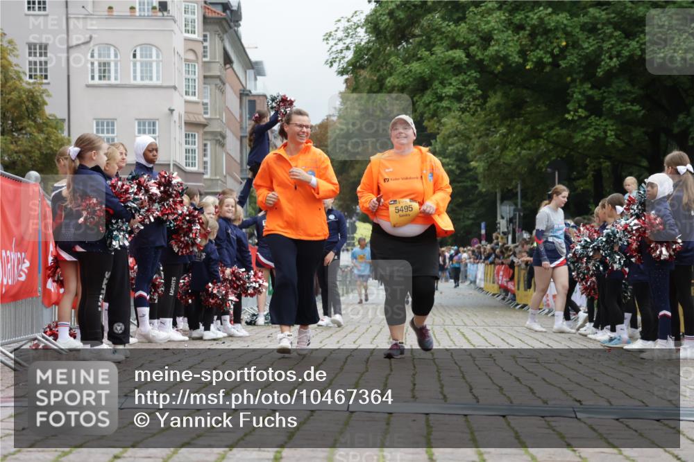 13.09.2026 - Kiel Lauf Yannick Fuchs http://msf.ph/oto/10467364 13.09.2026 10:04:52 Ziel 5493, 5495, 8443 meine-sportfotos.de