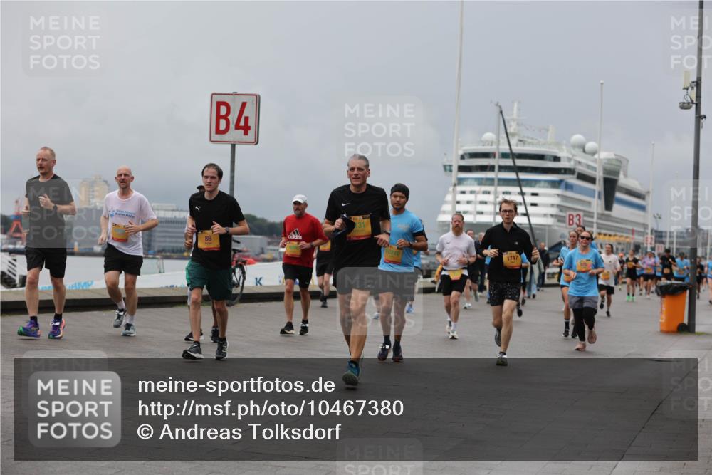 13.09.2026 - Kiel Lauf Andreas Tolksdorf http://msf.ph/oto/10467380 13.09.2026 12:07:57 Kiellinie 4, 86, 39, 31, 10249, 1747, 3 meine-sportfotos.de