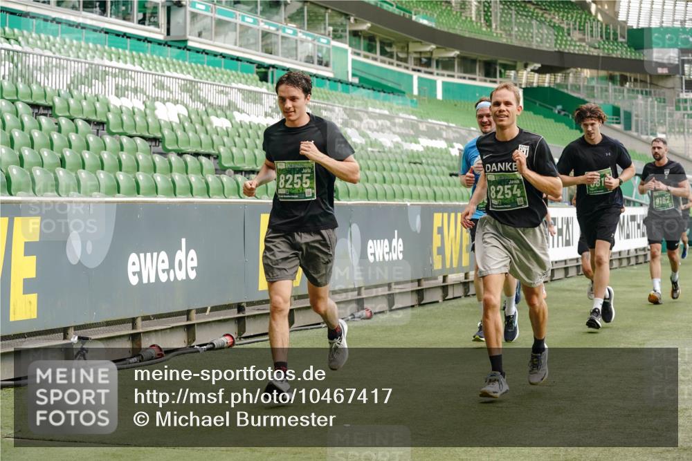 13.09.2026 - 21. swb-Marathon Bremen Michael Burmester http://msf.ph/oto/10467417 13.09.2026 12:57:15 Laufen im Stadion 307, 334, 411, 431, 465, 769, 776, 857, 876, 909, 926, 948, 1010, 1130, 1191, 1199, 1254, 1535, 1601, 1750, 1752, 1809, 1881, 1900, 1972, 2001, 2040, 2046, 2051, 2075, 2122, 2260, 2324, 2371, 2397, 2402, 2423, 2473, 2493, 2535, 2634, 2640, 2671, 2761, 2812, 2903, 2904, 2948, 3051, 3078, 3119, 3138, 3182, 3202, 3290, 3319, 3348, 3411, 3450, 3458, 3508, 3514, 3634, 3685, 3690, 3695, 3760, 3813, 3866, 3939, 4101, 4135, 4171, 4316, 4319, 4455, 4479 meine-sportfotos.de