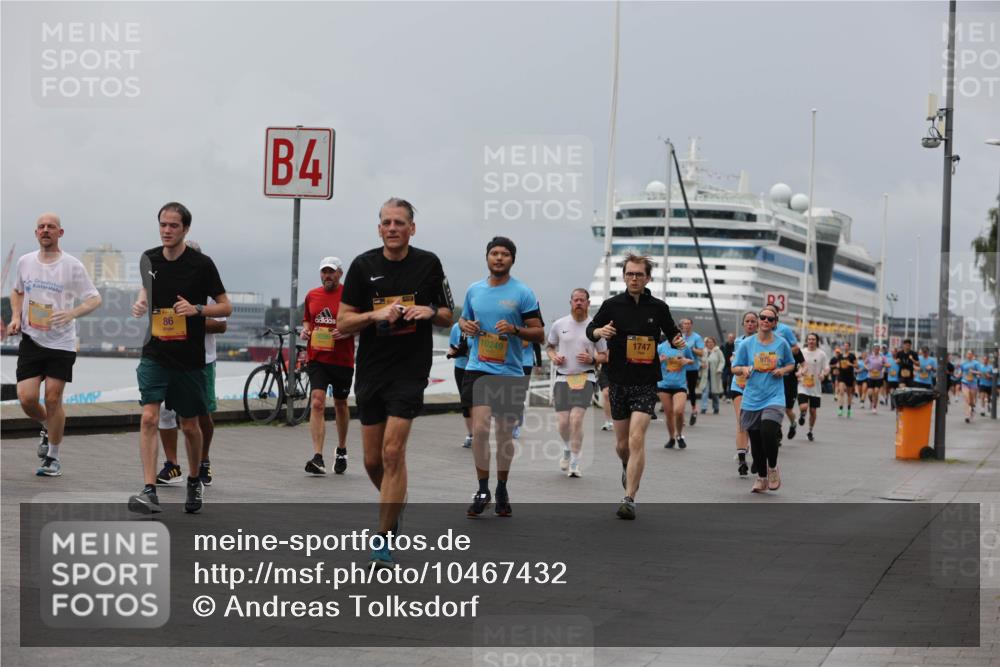 13.09.2026 - Kiel Lauf Andreas Tolksdorf http://msf.ph/oto/10467432 13.09.2026 12:07:58 Kiellinie 86, 4, 83, 1747, 975, 10249 meine-sportfotos.de