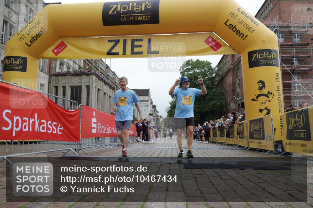 13.09.2026 - Kiel Lauf Yannick Fuchs http://msf.ph/oto/10467434 13.09.2026 10:05:22 Ziel 5050, 11874, 5493, 5495, 4295, 6219, 10456, 10457 meine-sportfotos.de