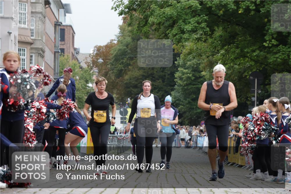 13.09.2026 - Kiel Lauf Yannick Fuchs http://msf.ph/oto/10467452 13.09.2026 10:05:28 Ziel 4295, 10457, 5050, 11874, 6219, 10456, 5493, 5495 meine-sportfotos.de