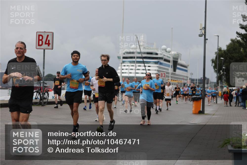 13.09.2026 - Kiel Lauf Andreas Tolksdorf http://msf.ph/oto/10467471 13.09.2026 12:07:59 Kiellinie 4, 1747, 1, 99, 10249, 3 meine-sportfotos.de