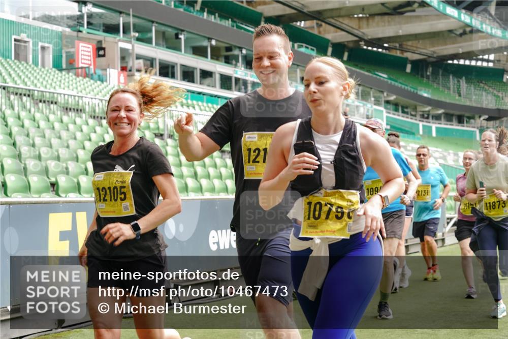 13.09.2026 - 21. swb-Marathon Bremen Michael Burmester http://msf.ph/oto/10467473 13.09.2026 10:35:53 Laufen im Stadion 10093, 10144, 10147, 10152, 10157, 10160, 10173, 10175, 10181, 10182, 10185, 10187, 10195, 10245, 10251, 10263, 10272, 10275, 10278, 10291, 10306, 10309, 10338, 10357, 10367, 10368, 10369, 10377, 10382, 10390, 10403, 10409, 10411, 10420, 10427, 10429, 10439, 10473, 10477, 10481, 10485, 10492, 10528, 10531, 10559, 10560, 10569, 10607, 10617, 10636, 10639, 10669, 10671, 10672, 10677, 10715, 10928, 11162, 11343, 11803, 11965, 10146, 10222 meine-sportfotos.de