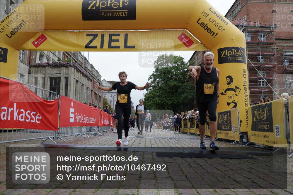 13.09.2026 - Kiel Lauf Yannick Fuchs http://msf.ph/oto/10467492 13.09.2026 10:05:37 Ziel 4295, 6219, 10456, 10457, 5050, 11874, 10466 meine-sportfotos.de