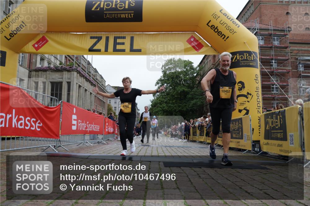 13.09.2026 - Kiel Lauf Yannick Fuchs http://msf.ph/oto/10467496 13.09.2026 10:05:37 Ziel 4295, 6219, 10456, 10457, 5050, 11874, 10466 meine-sportfotos.de