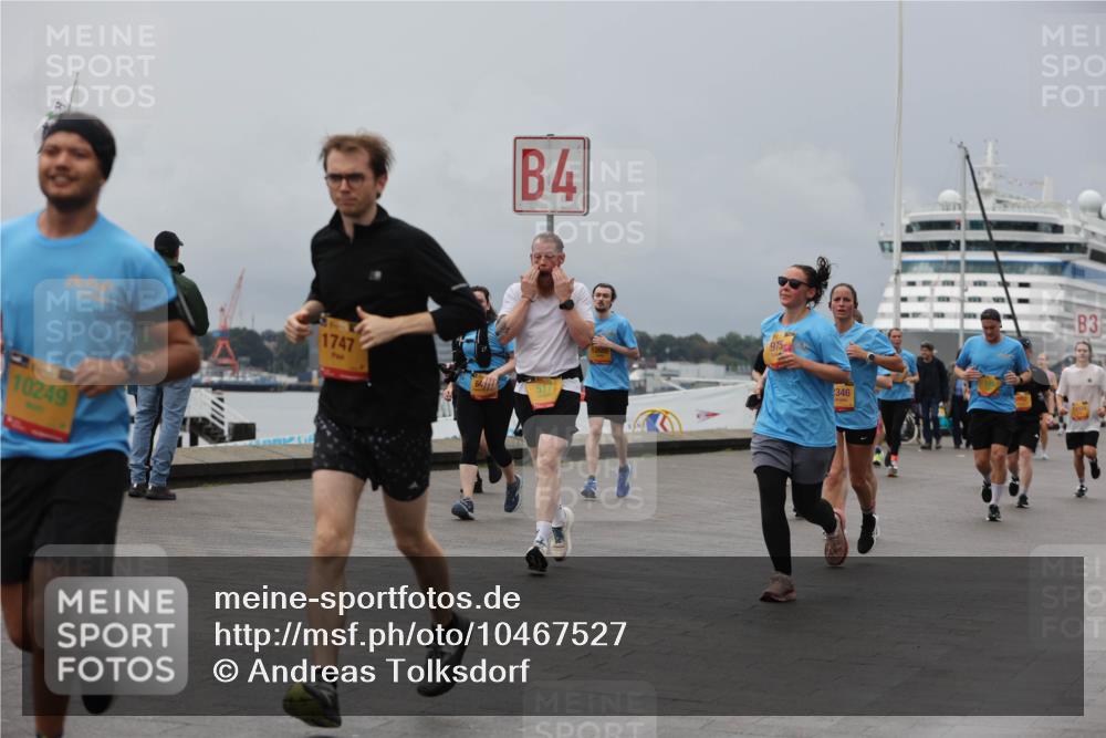 13.09.2026 - Kiel Lauf Andreas Tolksdorf http://msf.ph/oto/10467527 13.09.2026 12:08:01 Kiellinie 10249, 1747, 64, 4, 12605, 1975, 346, 3 meine-sportfotos.de