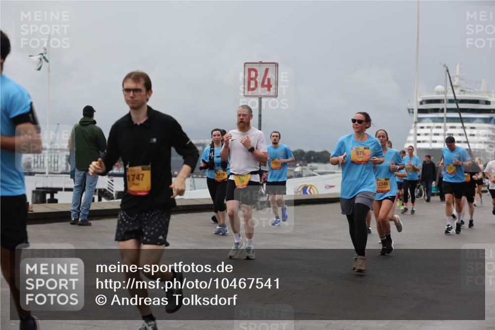 13.09.2026 - Kiel Lauf Andreas Tolksdorf http://msf.ph/oto/10467541 13.09.2026 12:08:01 Kiellinie 11, 1747, 6419, 4, 975, 12346 meine-sportfotos.de