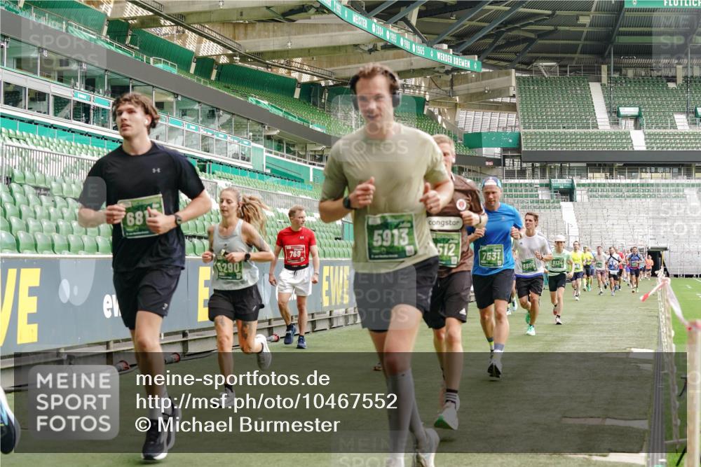 13.09.2026 - 21. swb-Marathon Bremen Michael Burmester http://msf.ph/oto/10467552 13.09.2026 12:57:18 Laufen im Stadion 307, 334, 431, 465, 769, 776, 789, 790, 857, 876, 909, 926, 948, 1010, 1130, 1191, 1199, 1254, 1535, 1601, 1750, 1752, 1809, 1881, 1900, 1972, 2001, 2040, 2046, 2051, 2075, 2260, 2324, 2371, 2397, 2402, 2423, 2473, 2493, 2535, 2634, 2640, 2671, 2761, 2812, 2903, 2904, 2948, 3051, 3078, 3119, 3138, 3182, 3186, 3202, 3290, 3319, 3348, 3411, 3450, 3458, 3508, 3514, 3634, 3655, 3685, 3690, 3695, 3760, 3813, 3866, 3939, 4101, 4171, 4316, 4319, 4455, 4479 meine-sportfotos.de