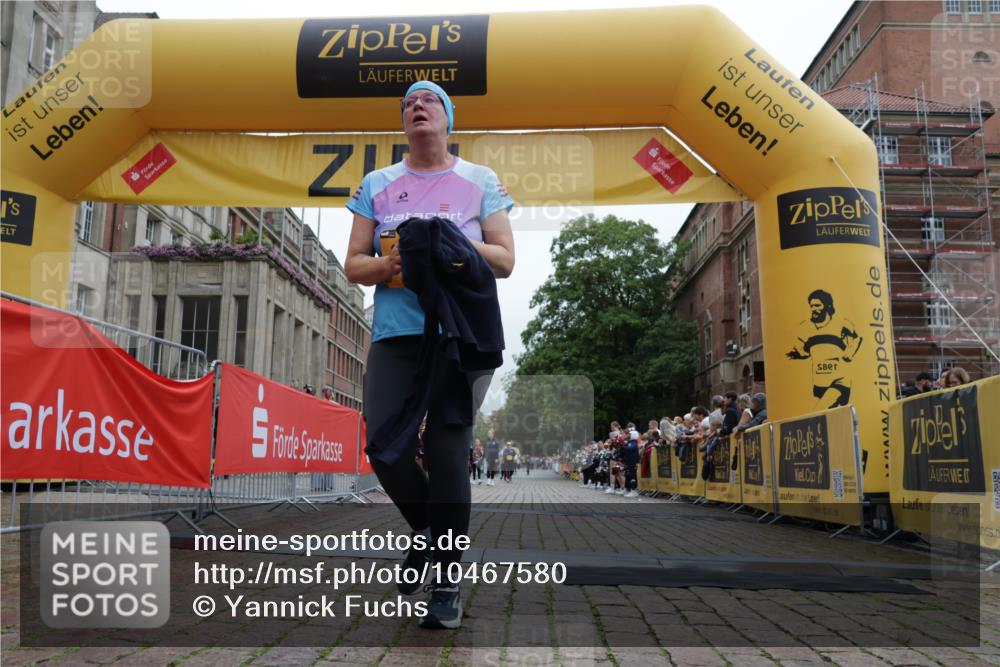 13.09.2026 - Kiel Lauf Yannick Fuchs http://msf.ph/oto/10467580 13.09.2026 10:05:47 Ziel 6219, 4295, 5050, 10456, 10457, 11874, 6850, 10466 meine-sportfotos.de