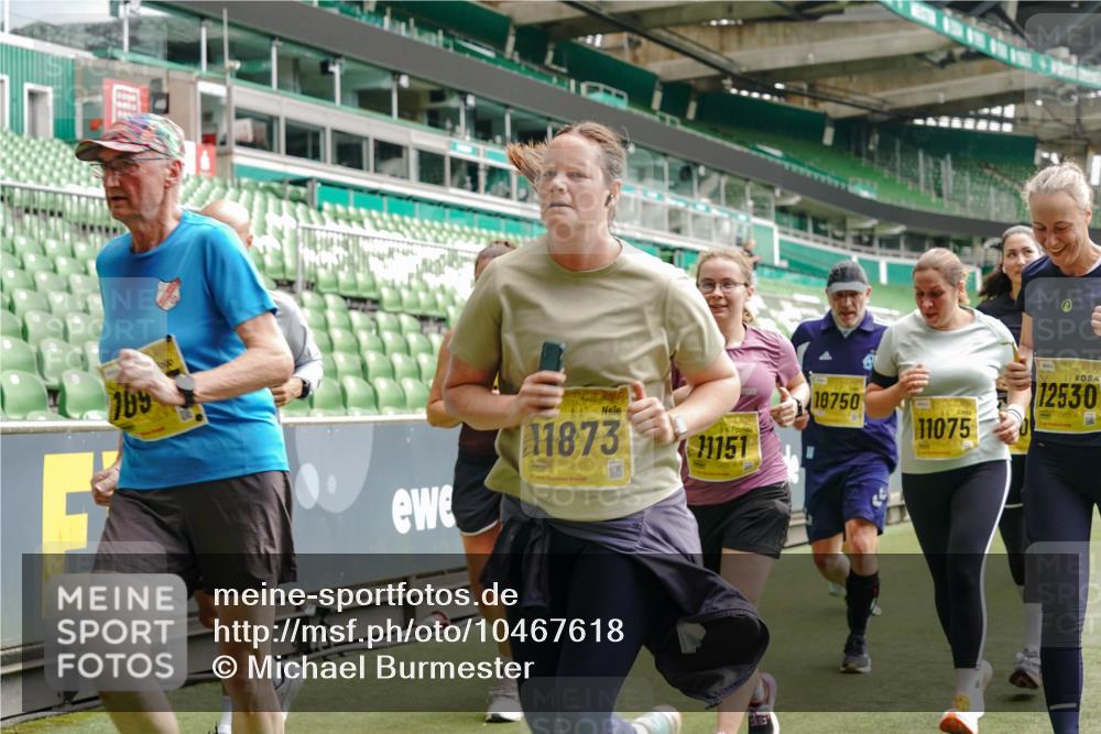 13.09.2026 - 21. swb-Marathon Bremen Michael Burmester http://msf.ph/oto/10467618 13.09.2026 10:35:55 Laufen im Stadion 10093, 10144, 10147, 10152, 10157, 10160, 10173, 10175, 10181, 10182, 10185, 10187, 10195, 10245, 10251, 10257, 10263, 10272, 10275, 10278, 10291, 10306, 10309, 10338, 10357, 10367, 10368, 10369, 10377, 10382, 10390, 10403, 10409, 10411, 10420, 10427, 10429, 10439, 10473, 10477, 10481, 10485, 10492, 10528, 10531, 10559, 10560, 10569, 10607, 10617, 10636, 10639, 10669, 10671, 10672, 10677, 10715, 10928, 11162, 11803, 11965, 10146, 10222 meine-sportfotos.de
