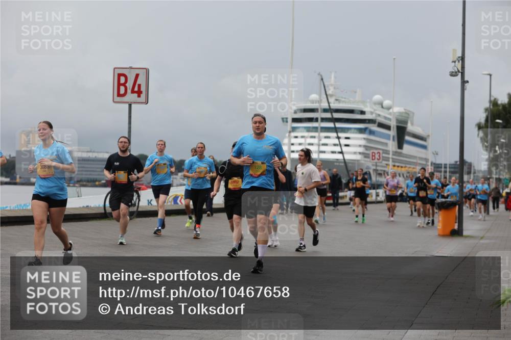 13.09.2026 - Kiel Lauf Andreas Tolksdorf http://msf.ph/oto/10467658 13.09.2026 12:08:05 Kiellinie 3085, 4, 128, 3 meine-sportfotos.de