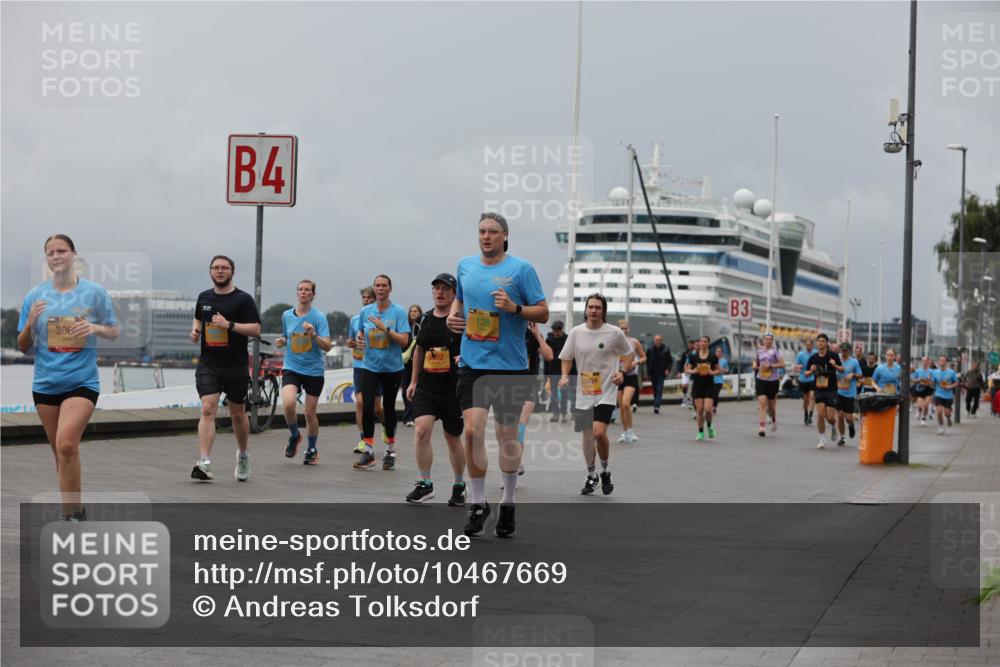 13.09.2026 - Kiel Lauf Andreas Tolksdorf http://msf.ph/oto/10467669 13.09.2026 12:08:05 Kiellinie 308, 4, 128, 12434, 3 meine-sportfotos.de