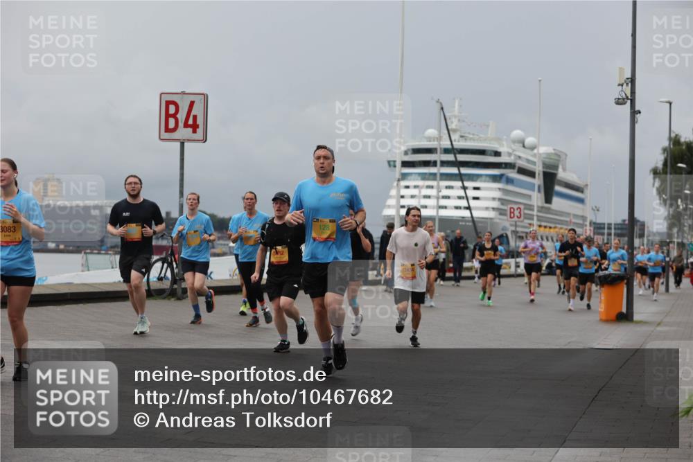 13.09.2026 - Kiel Lauf Andreas Tolksdorf http://msf.ph/oto/10467682 13.09.2026 12:08:06 Kiellinie 39, 3083, 4, 128, 12434, 3 meine-sportfotos.de