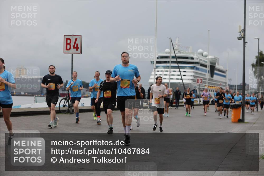13.09.2026 - Kiel Lauf Andreas Tolksdorf http://msf.ph/oto/10467684 13.09.2026 12:08:06 Kiellinie 4, 892, 128, 12434, 3 meine-sportfotos.de