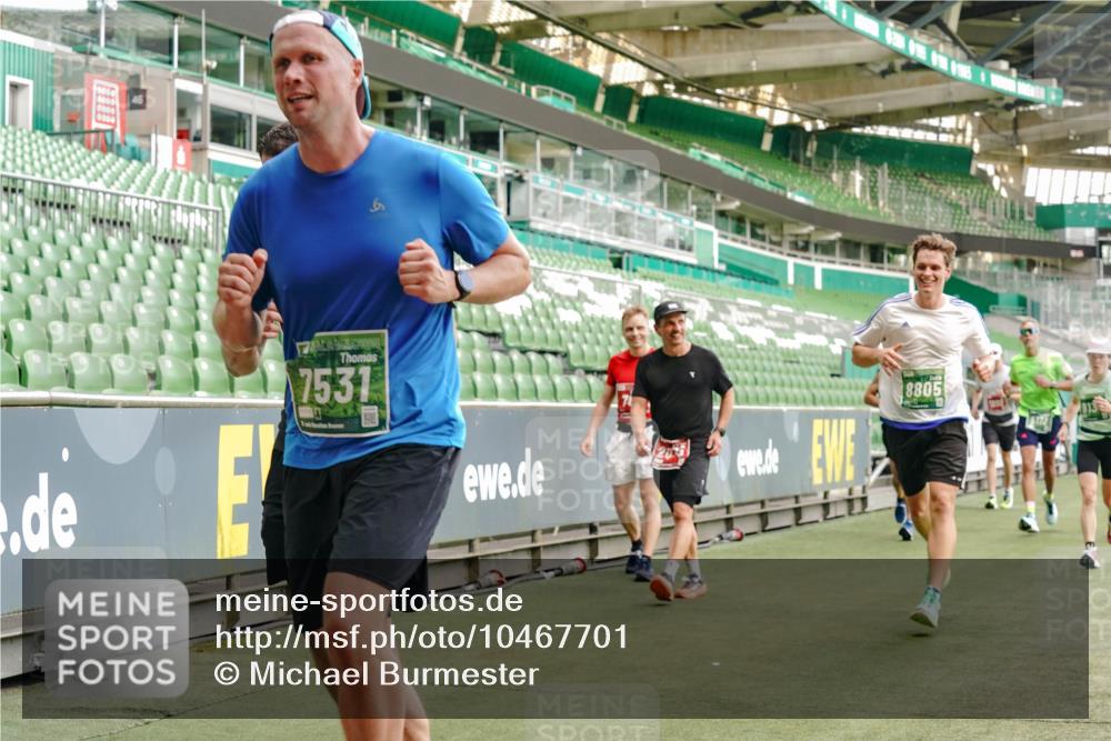 13.09.2026 - 21. swb-Marathon Bremen Michael Burmester http://msf.ph/oto/10467701 13.09.2026 12:57:21 Laufen im Stadion 307, 334, 431, 465, 769, 776, 789, 790, 857, 876, 909, 926, 948, 1010, 1119, 1130, 1191, 1199, 1254, 1535, 1601, 1750, 1752, 1809, 1881, 1900, 1972, 2001, 2040, 2046, 2051, 2075, 2260, 2324, 2371, 2397, 2402, 2423, 2473, 2493, 2535, 2634, 2640, 2671, 2761, 2812, 2903, 2904, 2948, 3051, 3078, 3119, 3138, 3182, 3186, 3202, 3290, 3319, 3348, 3411, 3450, 3458, 3508, 3514, 3534, 3634, 3655, 3685, 3690, 3695, 3760, 3813, 3866, 3939, 4101, 4171, 4316, 4319, 4455, 4479 meine-sportfotos.de