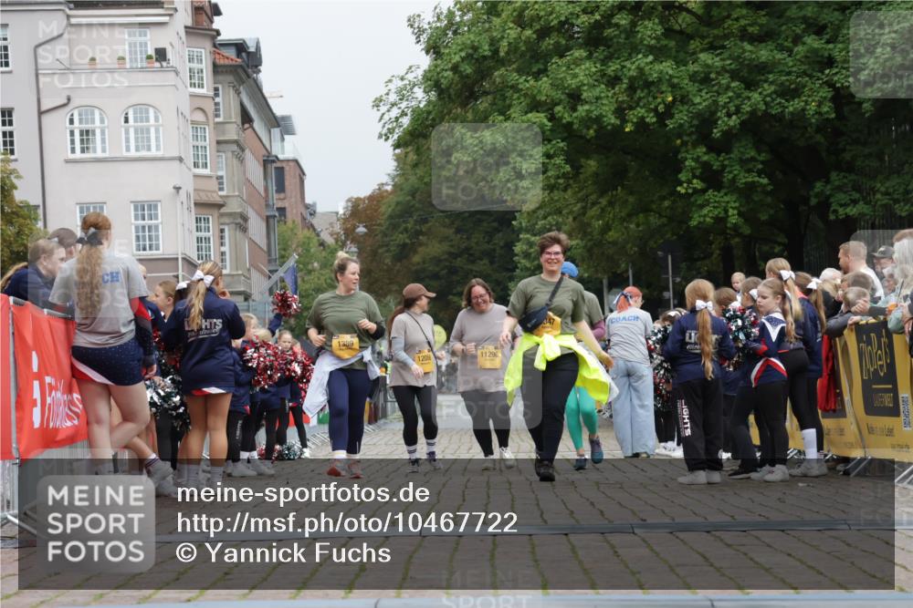 13.09.2026 - Kiel Lauf Yannick Fuchs http://msf.ph/oto/10467722 13.09.2026 10:07:38 Ziel 1389, 2237, 2347, 11296, 12055, 12056, 2237 meine-sportfotos.de