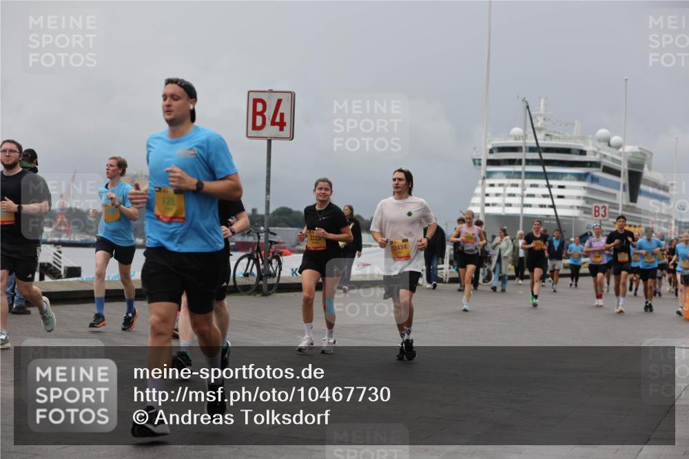 13.09.2026 - Kiel Lauf Andreas Tolksdorf http://msf.ph/oto/10467730 13.09.2026 12:08:08 Kiellinie 128, 4, 2223, 12434, 3 meine-sportfotos.de