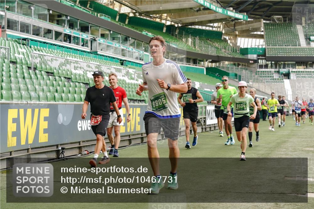 13.09.2026 - 21. swb-Marathon Bremen Michael Burmester http://msf.ph/oto/10467731 13.09.2026 12:57:22 Laufen im Stadion 307, 334, 431, 465, 672, 769, 776, 789, 790, 857, 876, 909, 926, 948, 1010, 1119, 1130, 1191, 1199, 1254, 1535, 1601, 1647, 1750, 1752, 1809, 1881, 1900, 1972, 2001, 2040, 2046, 2051, 2075, 2324, 2371, 2397, 2402, 2423, 2473, 2493, 2535, 2634, 2640, 2671, 2761, 2812, 2903, 2904, 2948, 3051, 3078, 3119, 3138, 3182, 3186, 3202, 3290, 3319, 3348, 3411, 3450, 3458, 3508, 3514, 3534, 3634, 3655, 3685, 3690, 3695, 3760, 3813, 3866, 3939, 4101, 4171, 4316, 4319, 4455, 4479 meine-sportfotos.de
