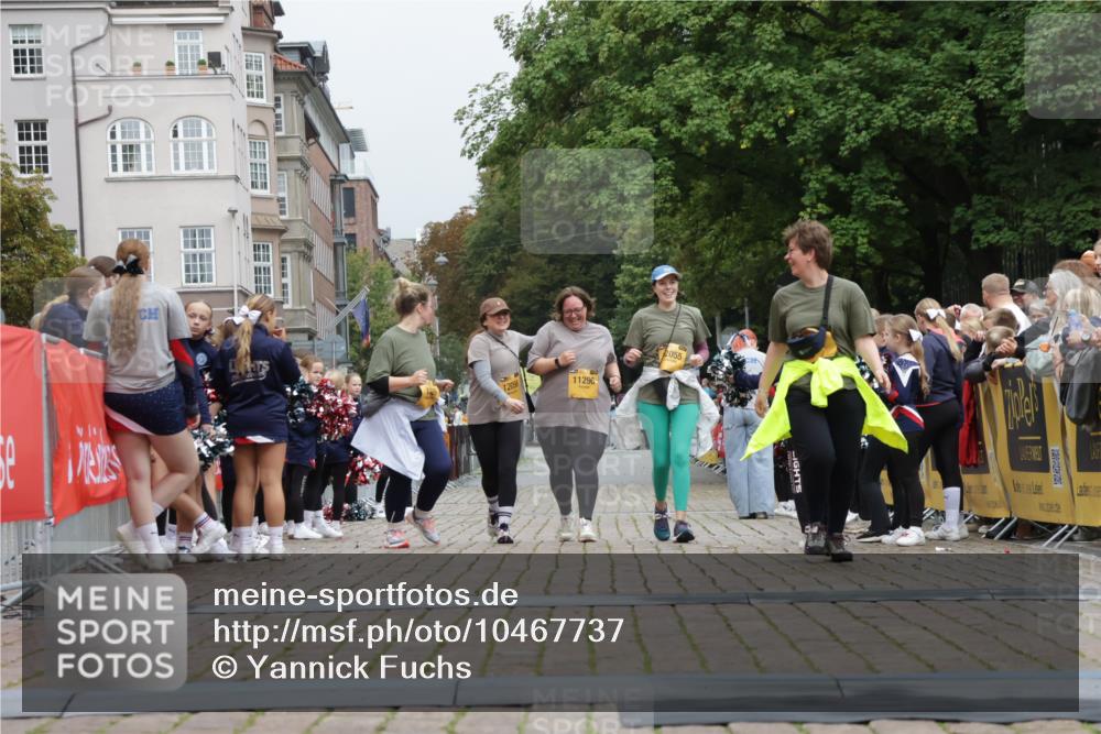 13.09.2026 - Kiel Lauf Yannick Fuchs http://msf.ph/oto/10467737 13.09.2026 10:07:39 Ziel 1389, 2347, 11296, 12055, 12056, 2237 meine-sportfotos.de