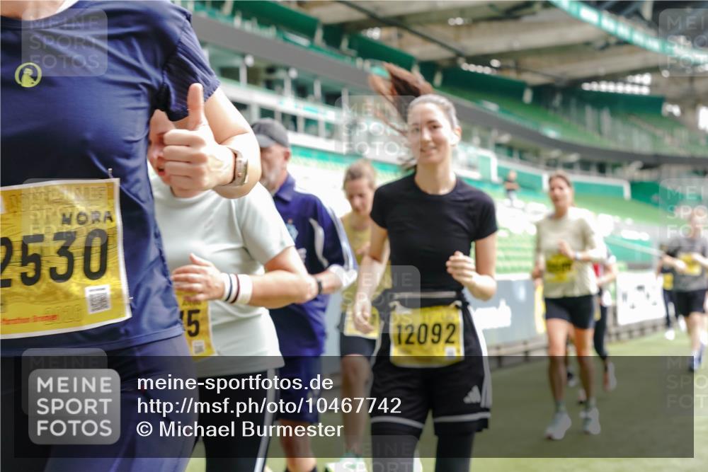 13.09.2026 - 21. swb-Marathon Bremen Michael Burmester http://msf.ph/oto/10467742 13.09.2026 10:35:57 Laufen im Stadion 10093, 10144, 10147, 10152, 10157, 10160, 10173, 10175, 10181, 10182, 10185, 10187, 10195, 10245, 10251, 10257, 10263, 10272, 10275, 10278, 10291, 10306, 10309, 10338, 10357, 10367, 10368, 10369, 10377, 10382, 10390, 10403, 10409, 10411, 10420, 10427, 10429, 10439, 10473, 10477, 10481, 10485, 10492, 10528, 10531, 10559, 10560, 10569, 10607, 10617, 10636, 10639, 10671, 10672, 10677, 10715, 10928, 11162, 11803, 11965, 10146, 10222 meine-sportfotos.de