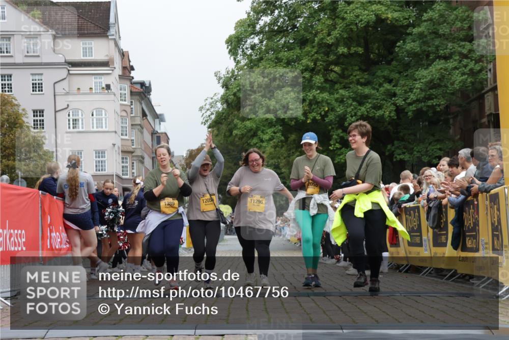 13.09.2026 - Kiel Lauf Yannick Fuchs http://msf.ph/oto/10467756 13.09.2026 10:07:43 Ziel 1389, 2347, 11296, 12055, 12056, 2237 meine-sportfotos.de