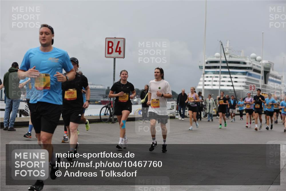13.09.2026 - Kiel Lauf Andreas Tolksdorf http://msf.ph/oto/10467760 13.09.2026 12:08:08 Kiellinie 128, 4, 5892, 223, 12434, 3 meine-sportfotos.de