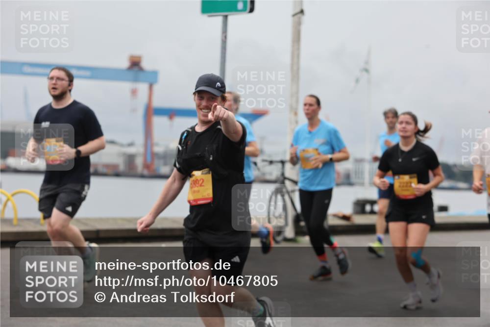 13.09.2026 - Kiel Lauf Andreas Tolksdorf http://msf.ph/oto/10467805 13.09.2026 12:08:10 Kiellinie 6892 meine-sportfotos.de