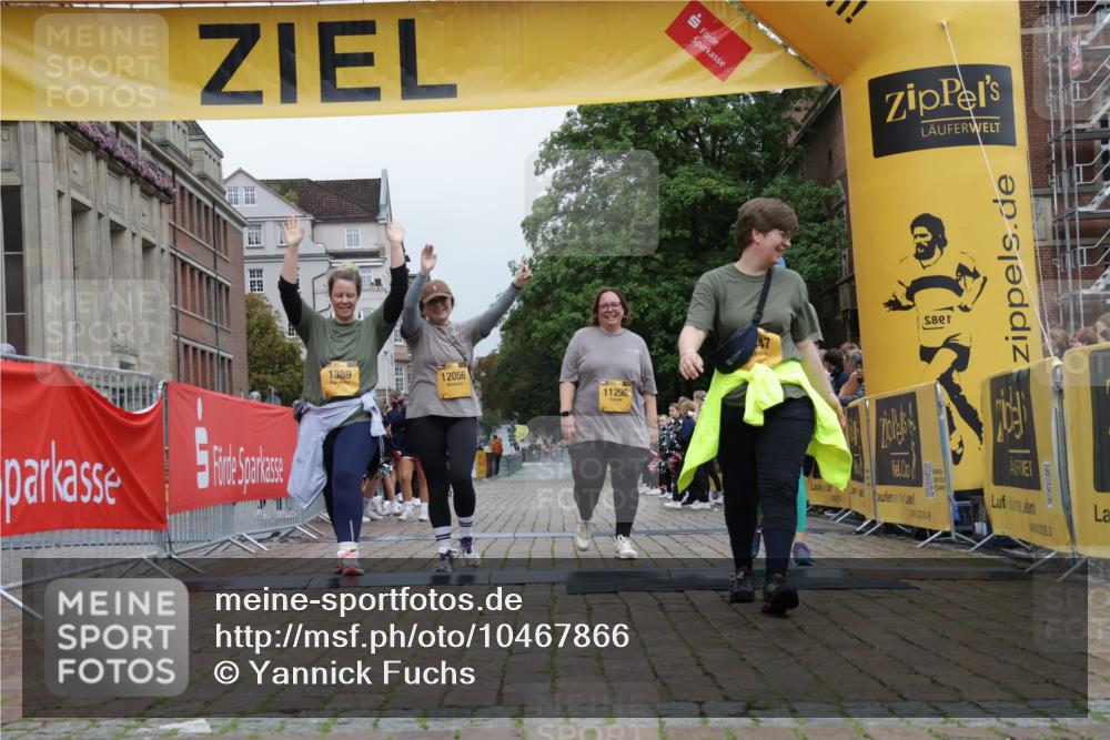 13.09.2026 - Kiel Lauf Yannick Fuchs http://msf.ph/oto/10467866 13.09.2026 10:07:48 Ziel 1389, 2347, 11296, 12055, 12056, 2237 meine-sportfotos.de