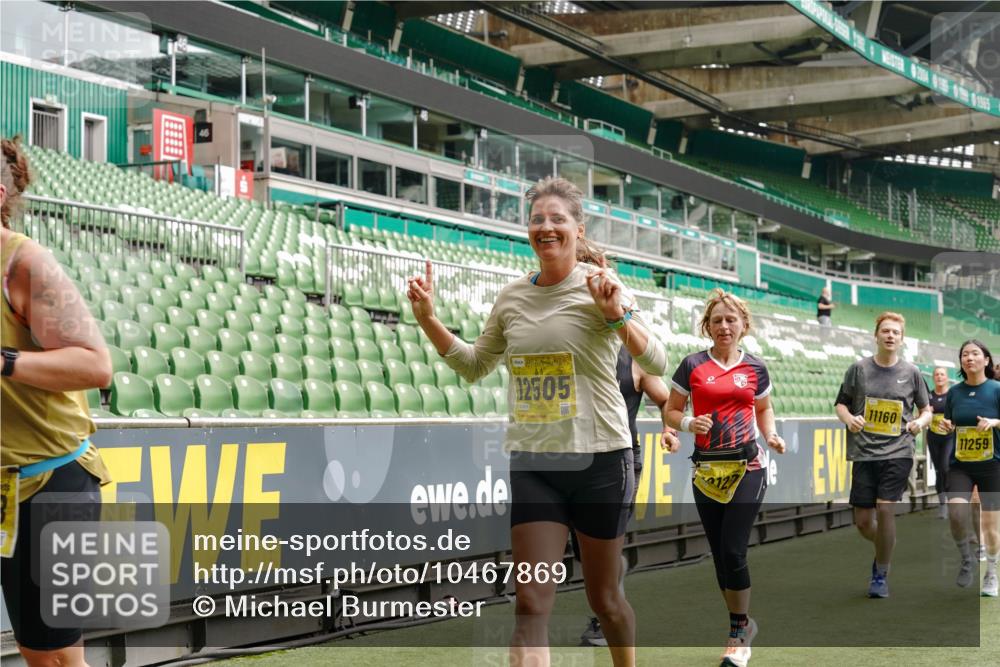 13.09.2026 - 21. swb-Marathon Bremen Michael Burmester http://msf.ph/oto/10467869 13.09.2026 10:35:58 Laufen im Stadion 10093, 10144, 10147, 10152, 10153, 10157, 10160, 10173, 10175, 10181, 10182, 10185, 10187, 10195, 10245, 10251, 10257, 10263, 10272, 10275, 10278, 10291, 10296, 10306, 10309, 10338, 10357, 10367, 10368, 10369, 10377, 10382, 10390, 10403, 10409, 10411, 10420, 10427, 10429, 10439, 10473, 10477, 10481, 10485, 10492, 10528, 10531, 10559, 10560, 10569, 10607, 10617, 10633, 10636, 10639, 10671, 10672, 10677, 10715, 10928, 11162, 11803, 11965, 10146, 10222 meine-sportfotos.de
