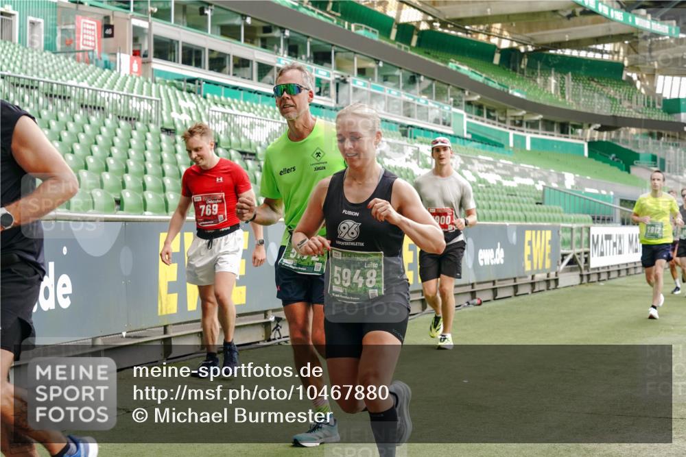 13.09.2026 - 21. swb-Marathon Bremen Michael Burmester http://msf.ph/oto/10467880 13.09.2026 12:57:26 Laufen im Stadion 141, 307, 334, 431, 511, 672, 769, 776, 789, 790, 857, 876, 909, 926, 948, 1010, 1119, 1130, 1191, 1199, 1254, 1535, 1601, 1647, 1752, 1809, 1881, 1900, 1933, 1972, 2001, 2040, 2046, 2051, 2075, 2324, 2371, 2397, 2402, 2423, 2473, 2493, 2535, 2634, 2640, 2671, 2761, 2812, 2903, 2904, 2948, 3051, 3078, 3119, 3138, 3182, 3186, 3202, 3290, 3319, 3338, 3348, 3411, 3450, 3458, 3514, 3534, 3634, 3655, 3685, 3690, 3695, 3760, 3813, 3866, 3939, 4101, 4171, 4316, 4319, 4455 meine-sportfotos.de