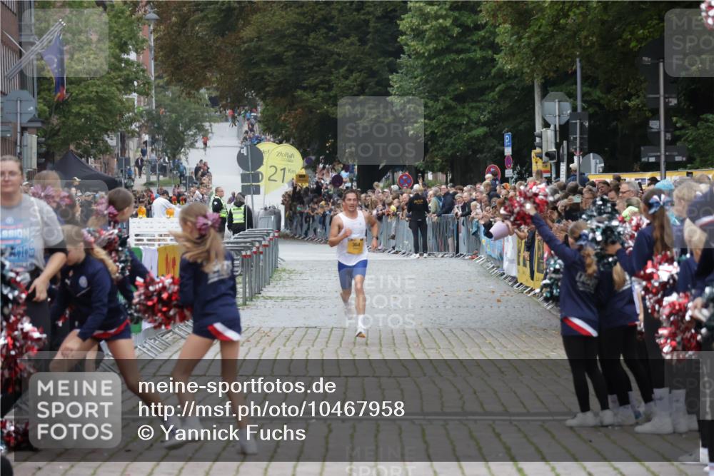 13.09.2026 - Kiel Lauf Yannick Fuchs http://msf.ph/oto/10467958 13.09.2026 10:17:45 Ziel 11389, 364 meine-sportfotos.de