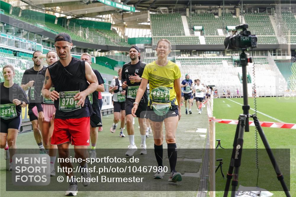 13.09.2026 - 21. swb-Marathon Bremen Michael Burmester http://msf.ph/oto/10467980 13.09.2026 13:13:43 Laufen im Stadion 118, 183, 270, 278, 349, 460, 514, 576, 600, 631, 695, 702, 768, 933, 950, 956, 1005, 1143, 1286, 1334, 1392, 1408, 1426, 1573, 1596, 1641, 1818, 1819, 1991, 2005, 2024, 2035, 2079, 2233, 2264, 2387, 2412, 2439, 2457, 2461, 2478, 2505, 2521, 2540, 2564, 2612, 2665, 2684, 2693, 2765, 2773, 2792, 2815, 2816, 2829, 2860, 2884, 2887, 2895, 2921, 2963, 2966, 2972, 2975, 3016, 3111, 3155, 3209, 3253, 3277, 3293, 3304, 3313, 3378, 3405, 3428, 3434, 3653, 3661 meine-sportfotos.de