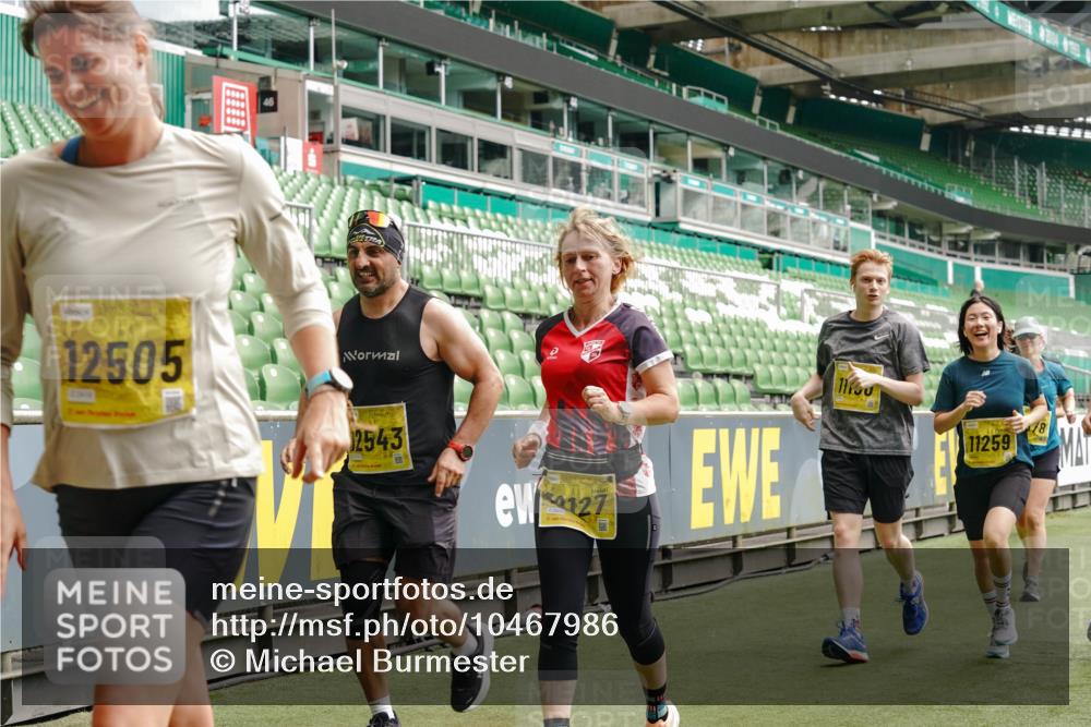 13.09.2026 - 21. swb-Marathon Bremen Michael Burmester http://msf.ph/oto/10467986 13.09.2026 10:35:59 Laufen im Stadion 10093, 10144, 10147, 10152, 10153, 10154, 10157, 10160, 10173, 10175, 10181, 10182, 10185, 10187, 10195, 10198, 10245, 10251, 10257, 10263, 10272, 10275, 10278, 10291, 10296, 10306, 10309, 10338, 10357, 10367, 10368, 10369, 10377, 10382, 10390, 10403, 10409, 10411, 10420, 10427, 10429, 10439, 10473, 10477, 10481, 10485, 10492, 10528, 10531, 10559, 10560, 10569, 10607, 10617, 10633, 10636, 10639, 10671, 10672, 10677, 10715, 10928, 11803, 11965, 10146, 10222 meine-sportfotos.de