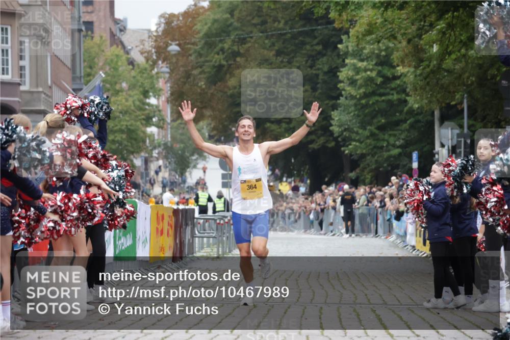 13.09.2026 - Kiel Lauf Yannick Fuchs http://msf.ph/oto/10467989 13.09.2026 10:17:49 Ziel 11389, 364 meine-sportfotos.de