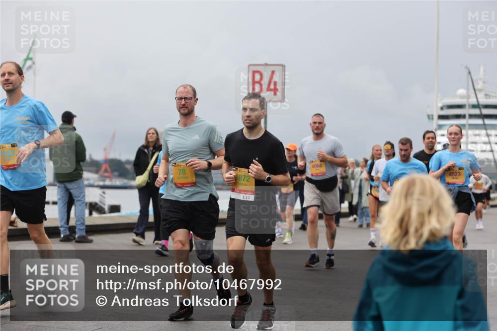 13.09.2026 - Kiel Lauf Andreas Tolksdorf http://msf.ph/oto/10467992 13.09.2026 12:08:24 Kiellinie 48, 153, 38, 78, 38, 1872, 4, 6064, 4523 meine-sportfotos.de