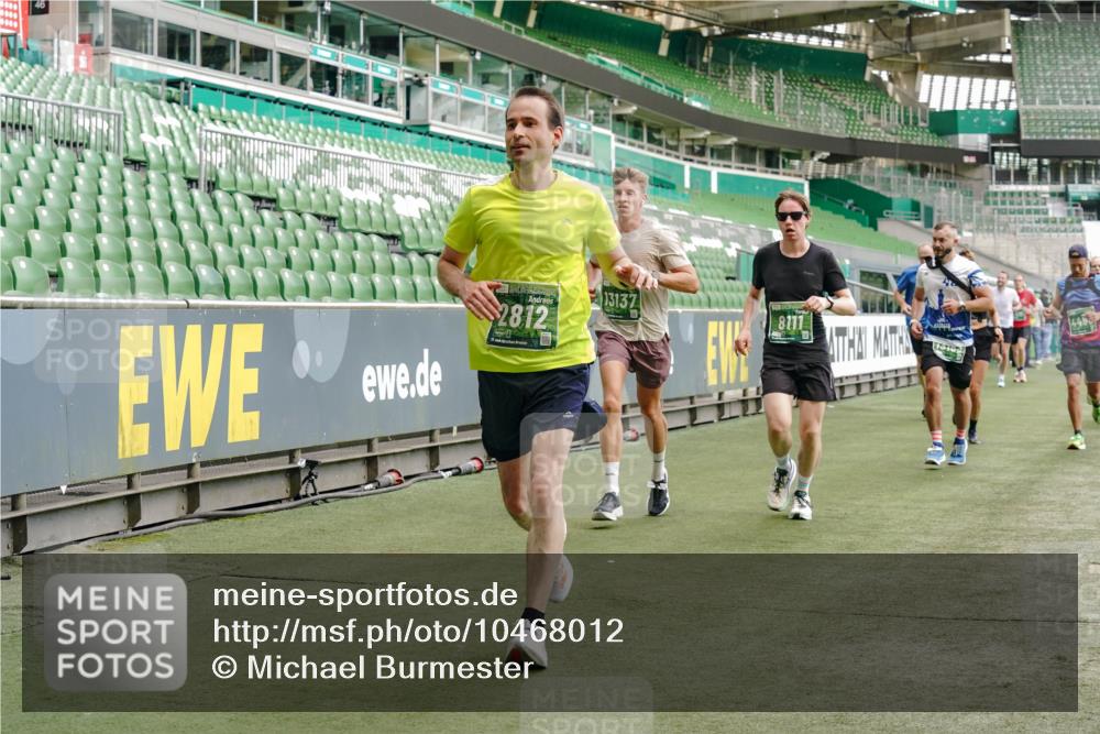 13.09.2026 - 21. swb-Marathon Bremen Michael Burmester http://msf.ph/oto/10468012 13.09.2026 12:57:29 Laufen im Stadion 141, 307, 334, 431, 511, 672, 769, 776, 789, 790, 857, 876, 909, 926, 948, 1010, 1119, 1130, 1191, 1199, 1254, 1535, 1601, 1647, 1752, 1809, 1881, 1900, 1933, 1972, 2001, 2040, 2046, 2051, 2075, 2324, 2371, 2397, 2402, 2423, 2473, 2493, 2535, 2634, 2640, 2671, 2761, 2812, 2903, 2904, 2948, 3051, 3078, 3119, 3138, 3148, 3182, 3186, 3202, 3290, 3319, 3338, 3348, 3450, 3458, 3514, 3534, 3634, 3655, 3685, 3690, 3695, 3760, 3813, 3866, 3933, 3939, 4101, 4171, 4316, 4319, 4455 meine-sportfotos.de