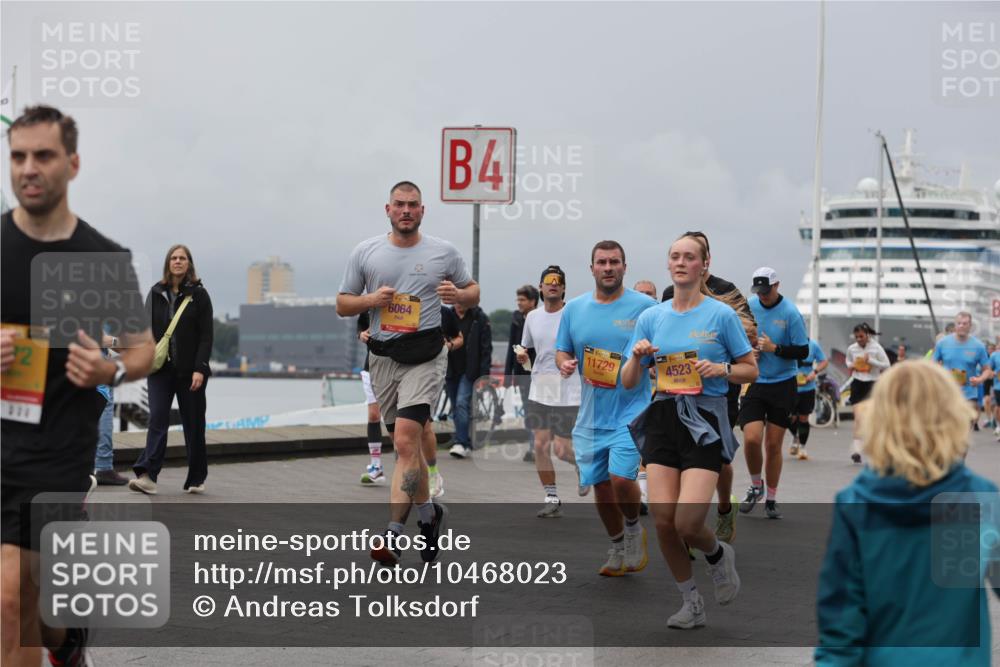 13.09.2026 - Kiel Lauf Andreas Tolksdorf http://msf.ph/oto/10468023 13.09.2026 12:08:25 Kiellinie 32, 111, 6064, 4, 11729, 113, 4523 meine-sportfotos.de