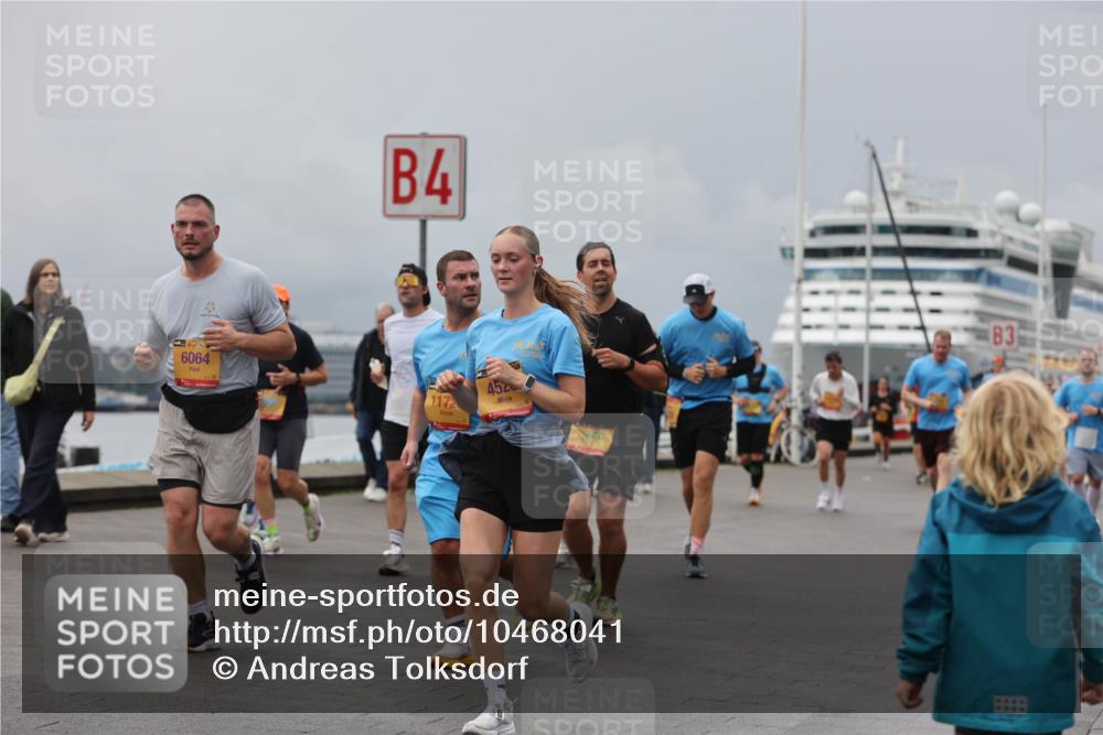 13.09.2026 - Kiel Lauf Andreas Tolksdorf http://msf.ph/oto/10468041 13.09.2026 12:08:26 Kiellinie 133, 6064, 4, 1172, 452, 83 meine-sportfotos.de