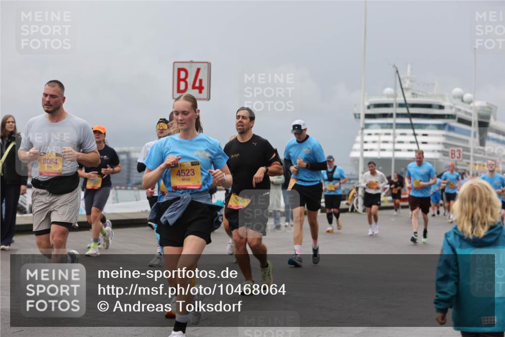 13.09.2026 - Kiel Lauf Andreas Tolksdorf http://msf.ph/oto/10468064 13.09.2026 12:08:26 Kiellinie 6064, 4, 39, 4523, 3 meine-sportfotos.de
