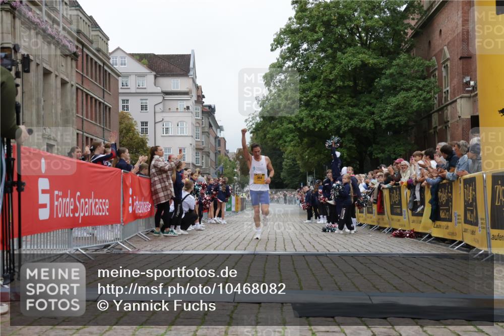 13.09.2026 - Kiel Lauf Yannick Fuchs http://msf.ph/oto/10468082 13.09.2026 10:17:53 Ziel 11389, 364, 364 meine-sportfotos.de