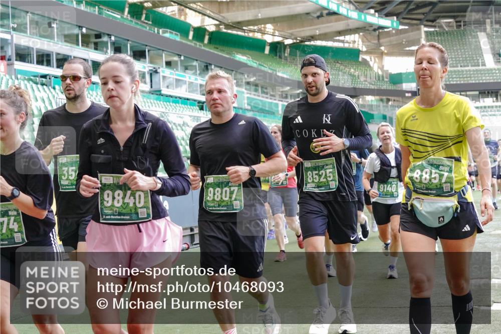 13.09.2026 - 21. swb-Marathon Bremen Michael Burmester http://msf.ph/oto/10468093 13.09.2026 13:13:44 Laufen im Stadion 118, 183, 270, 278, 349, 460, 514, 576, 600, 631, 695, 702, 768, 933, 950, 956, 1005, 1143, 1286, 1334, 1392, 1408, 1426, 1573, 1596, 1641, 1818, 1819, 1991, 2005, 2024, 2035, 2079, 2233, 2264, 2314, 2387, 2412, 2439, 2457, 2461, 2478, 2505, 2521, 2540, 2564, 2612, 2665, 2684, 2693, 2765, 2773, 2792, 2815, 2816, 2829, 2860, 2884, 2887, 2895, 2921, 2963, 2966, 2972, 2975, 3016, 3111, 3155, 3209, 3253, 3277, 3293, 3304, 3313, 3378, 3405, 3428, 3434, 3653, 3661 meine-sportfotos.de