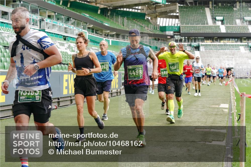 13.09.2026 - 21. swb-Marathon Bremen Michael Burmester http://msf.ph/oto/10468162 13.09.2026 12:57:33 Laufen im Stadion 141, 334, 431, 511, 672, 769, 776, 789, 790, 857, 876, 909, 926, 948, 1010, 1119, 1130, 1191, 1199, 1254, 1535, 1601, 1647, 1752, 1809, 1881, 1900, 1933, 1972, 2001, 2040, 2046, 2051, 2075, 2324, 2371, 2397, 2402, 2423, 2473, 2493, 2535, 2634, 2640, 2671, 2761, 2812, 2903, 2904, 2948, 3051, 3078, 3119, 3138, 3148, 3182, 3186, 3202, 3290, 3319, 3338, 3348, 3450, 3458, 3514, 3534, 3560, 3634, 3655, 3685, 3690, 3695, 3760, 3813, 3866, 3933, 3939, 4101, 4316, 4319 meine-sportfotos.de