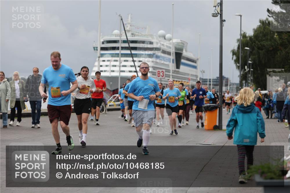 13.09.2026 - Kiel Lauf Andreas Tolksdorf http://msf.ph/oto/10468185 13.09.2026 12:08:31 Kiellinie 8629, 3, 828 meine-sportfotos.de