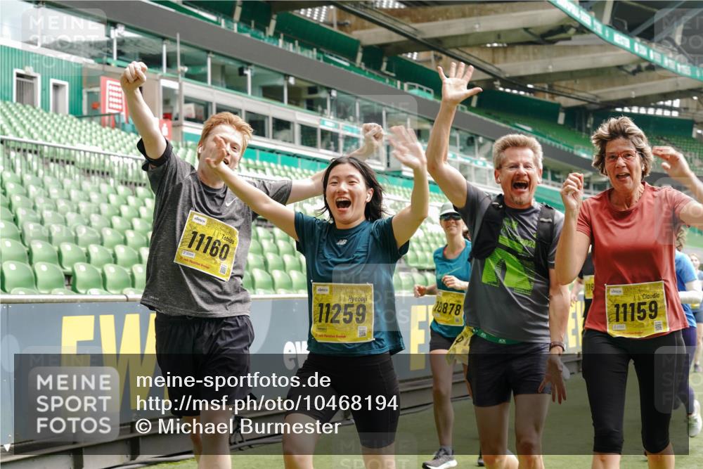 13.09.2026 - 21. swb-Marathon Bremen Michael Burmester http://msf.ph/oto/10468194 13.09.2026 10:36:01 Laufen im Stadion 10093, 10144, 10147, 10152, 10153, 10154, 10157, 10160, 10173, 10175, 10181, 10182, 10185, 10187, 10195, 10198, 10245, 10251, 10257, 10263, 10272, 10275, 10278, 10291, 10296, 10306, 10309, 10338, 10357, 10367, 10368, 10369, 10377, 10382, 10390, 10403, 10409, 10411, 10420, 10427, 10429, 10439, 10473, 10477, 10481, 10485, 10492, 10528, 10531, 10559, 10560, 10569, 10607, 10617, 10633, 10636, 10639, 10671, 10672, 10677, 10715, 10928, 11965, 10146, 10222 meine-sportfotos.de