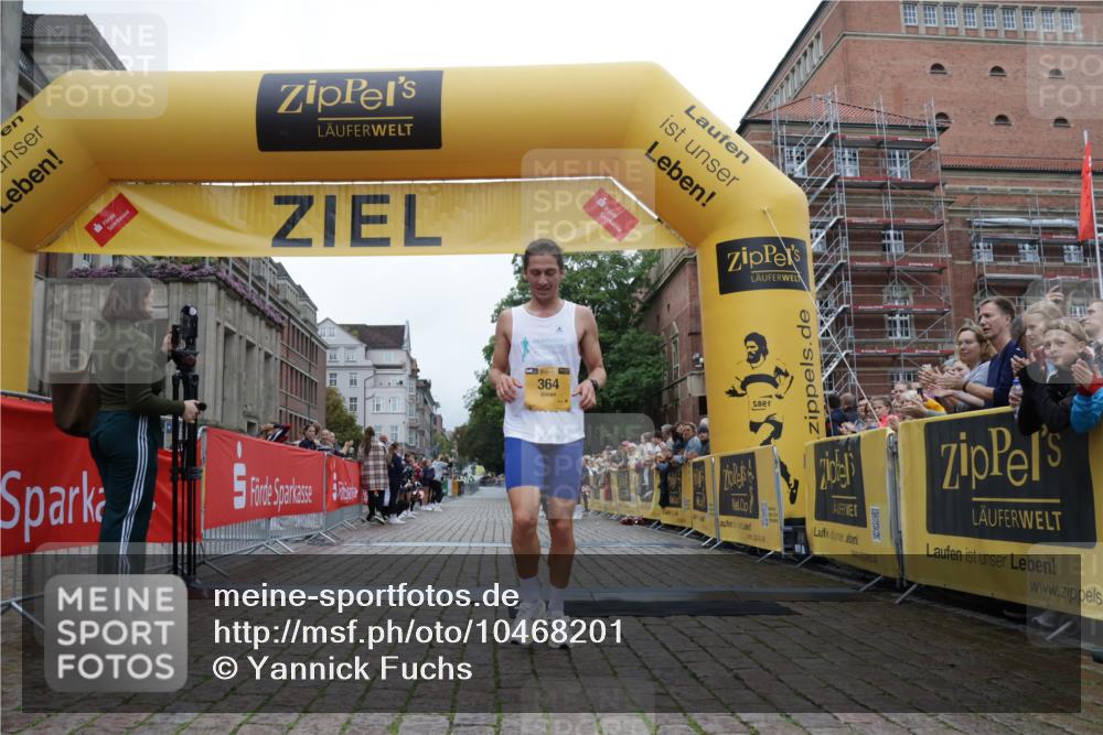 13.09.2026 - Kiel Lauf Yannick Fuchs http://msf.ph/oto/10468201 13.09.2026 10:17:56 Ziel 11389, 364 meine-sportfotos.de